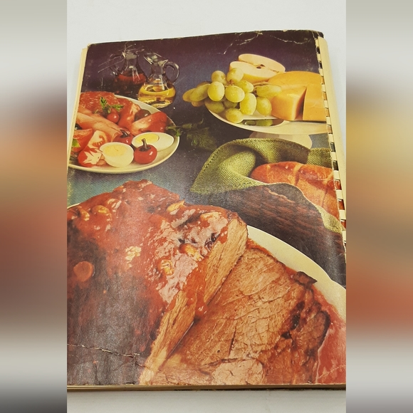Favorite Recipes of University Women Meats Including Seafood & Poultry 1968 - Picture 9 of 9